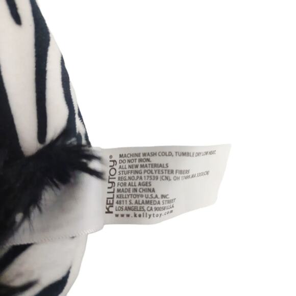 Kellytoy Squishmallows 8" Freddie The Zebra Valentine's Day Hearts 2020 Edition - Picture 8 of 8